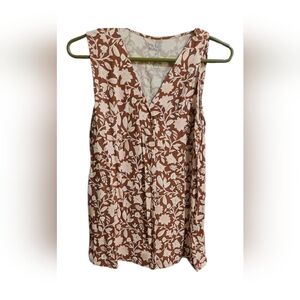 Croft & Barrow Purple and White Floral Sleeveless Blouse